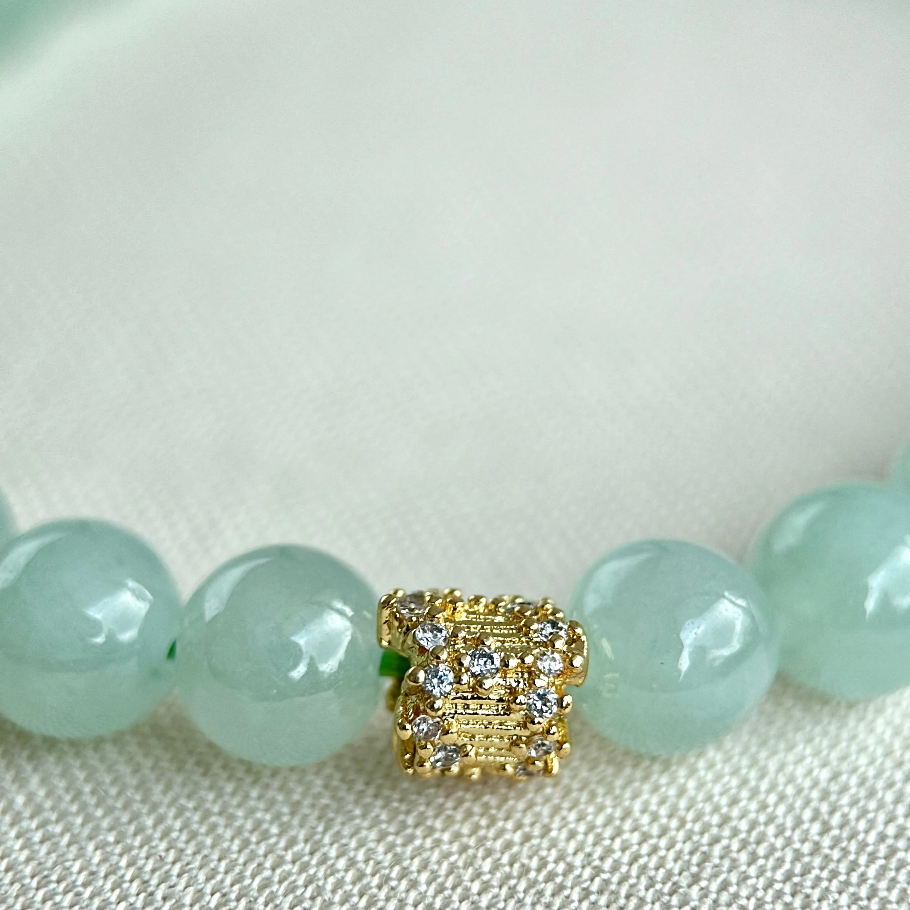 1214488  Aqua Mist Jade Bracelet