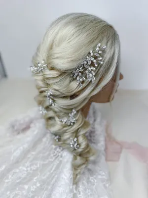 Bridal Sparkly Hair Pins, Small Delicate Crystal and Pearl Hair Pins , Bridesmaid Hair Pins, Wedding Pins, Hair Grips Silver Gold Rose gold