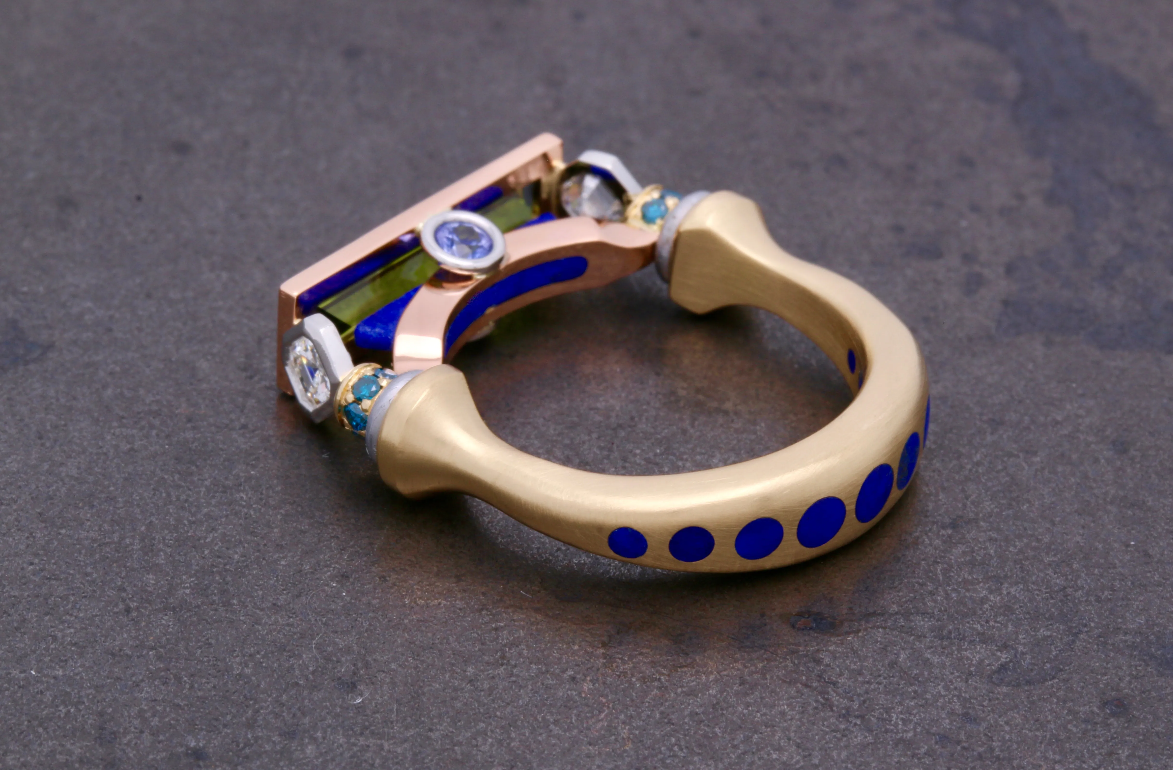 Luchrupan Neptunus Ring