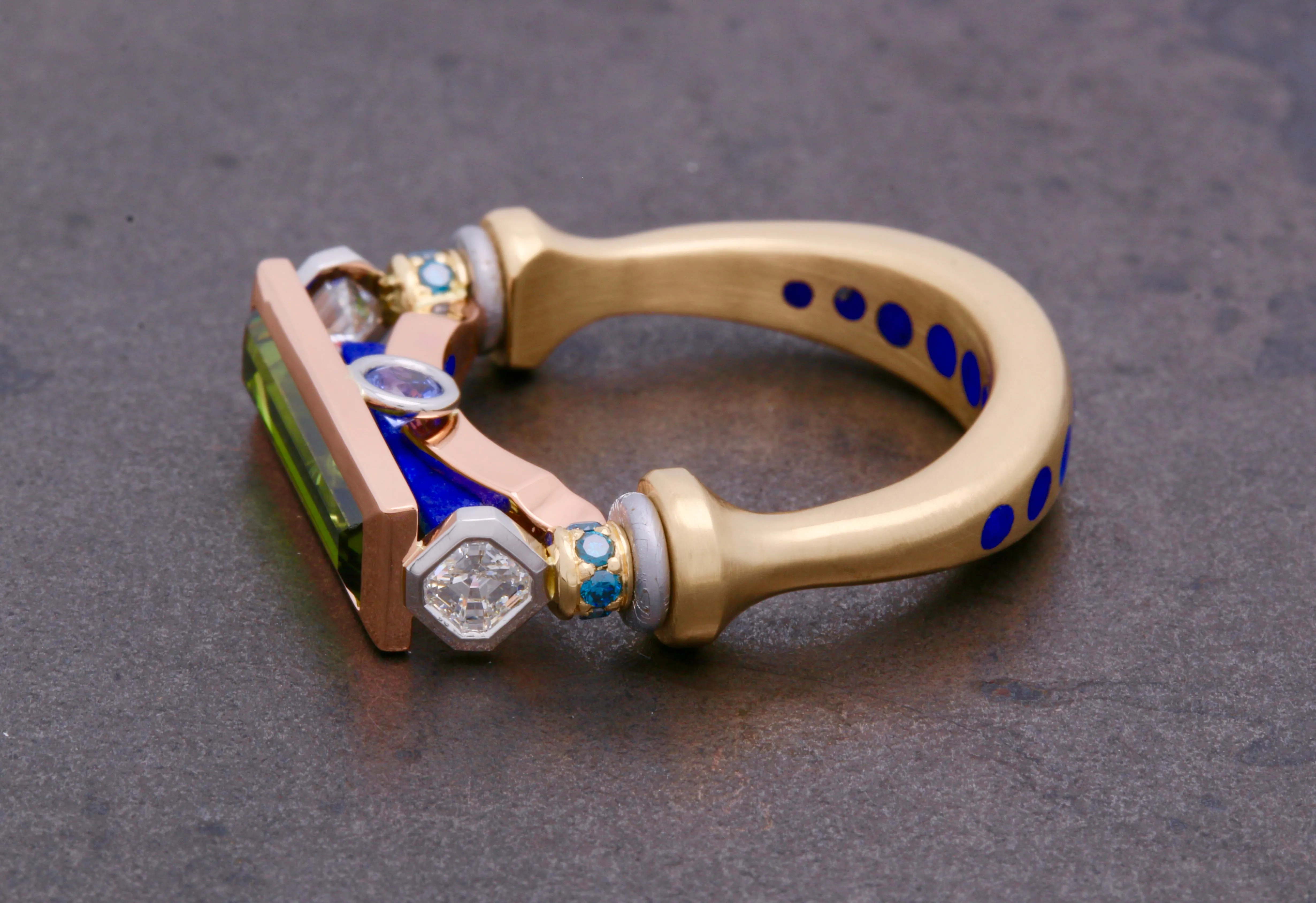 Luchrupan Neptunus Ring
