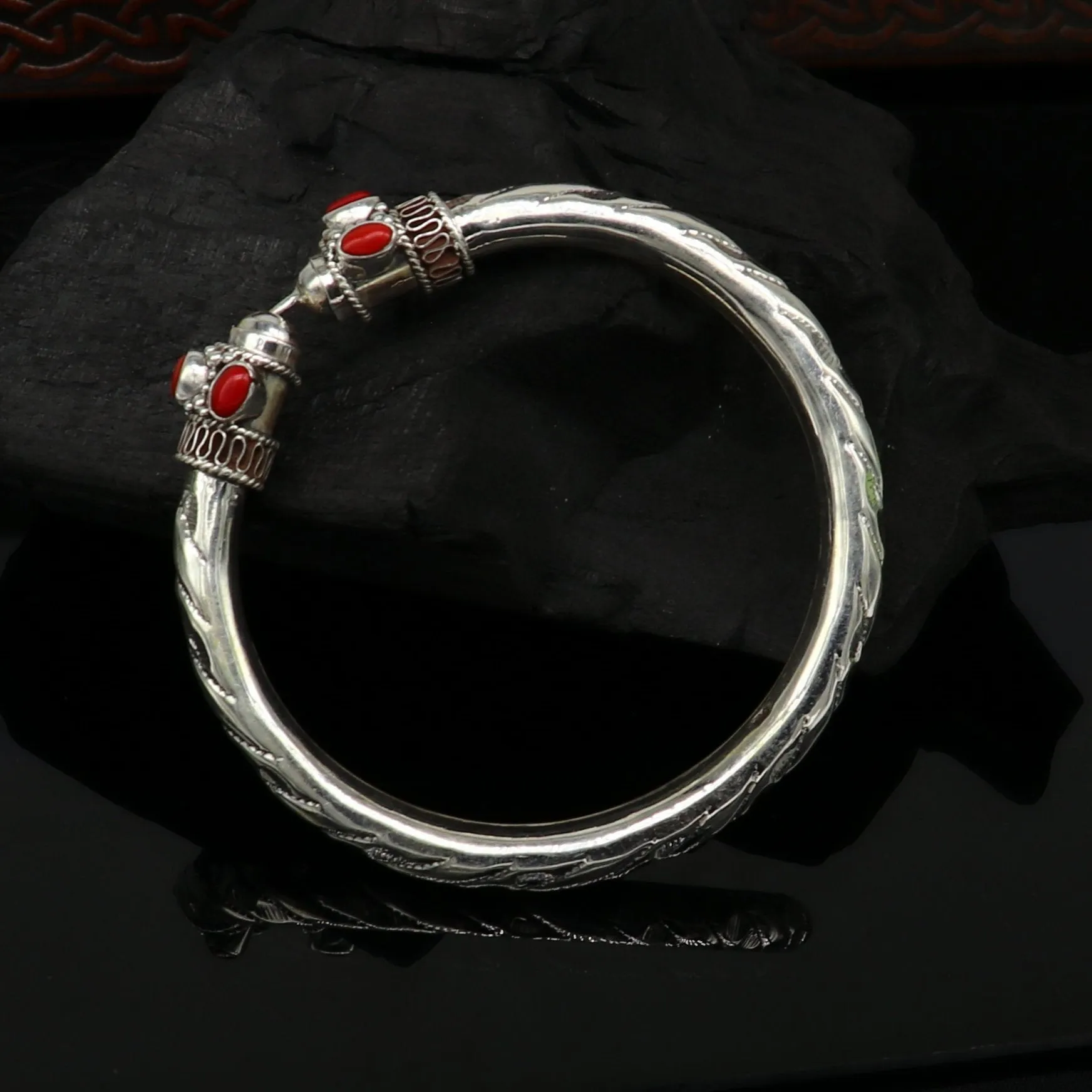 Stylish fancy customized 925 sterling silver men's and women's bangle cuff bracelet, gorgeous gifting jewelry  india nssk312
