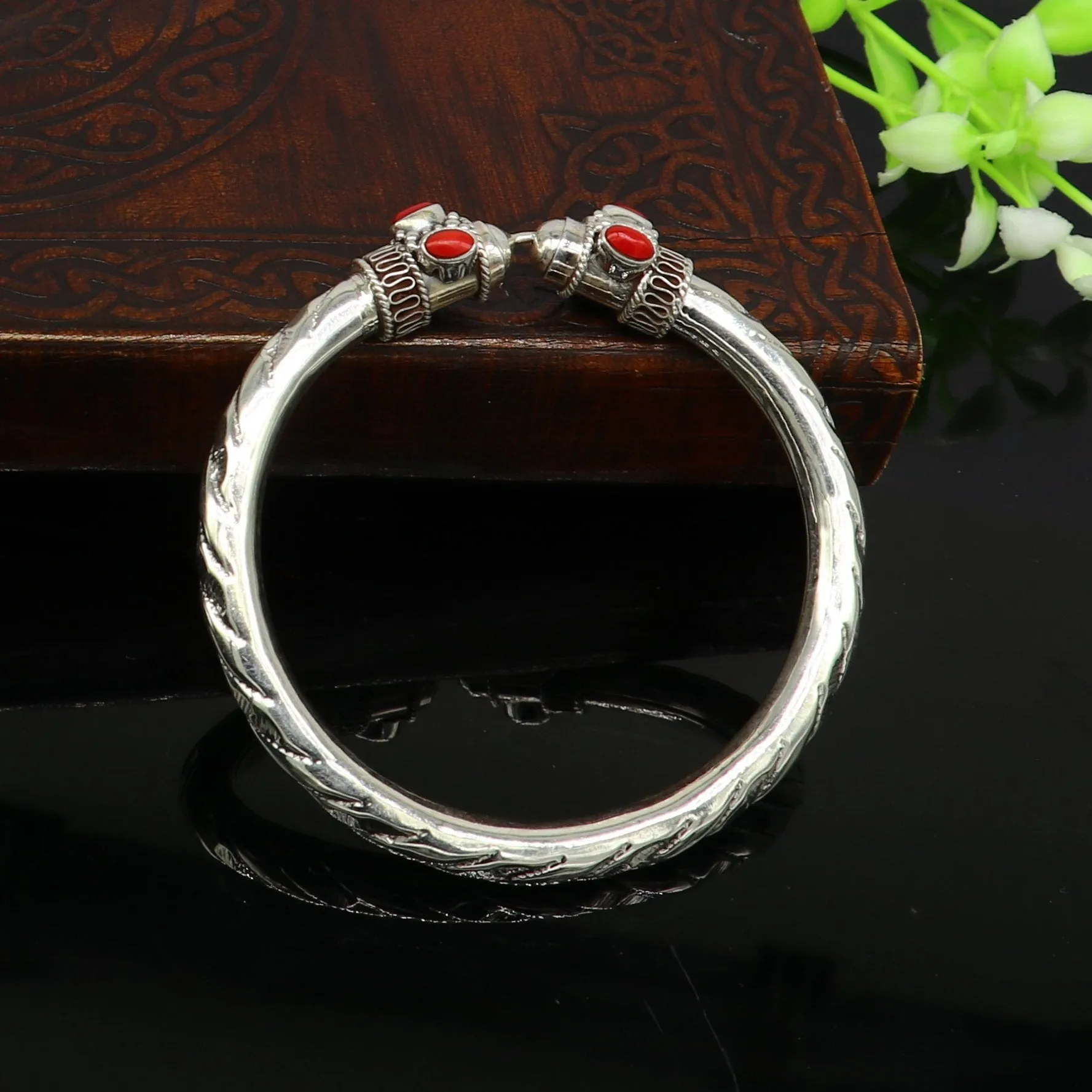 Stylish fancy customized 925 sterling silver men's and women's bangle cuff bracelet, gorgeous gifting jewelry  india nssk312