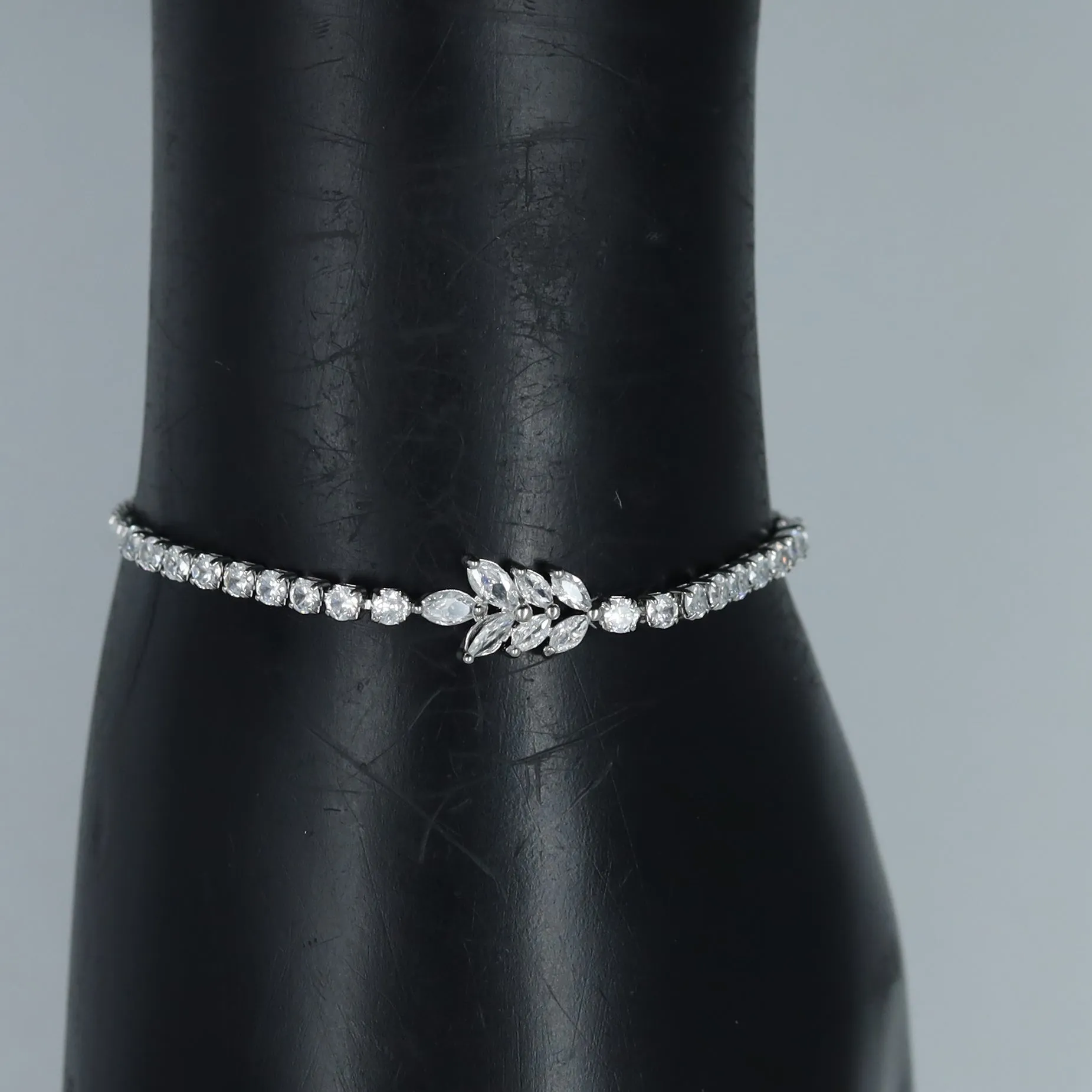 Zircon/AD Bracelet 10469-28
